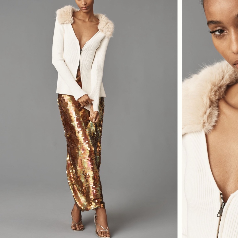 Anthropologie White V-Neck Sweater with Faux Fur Collar